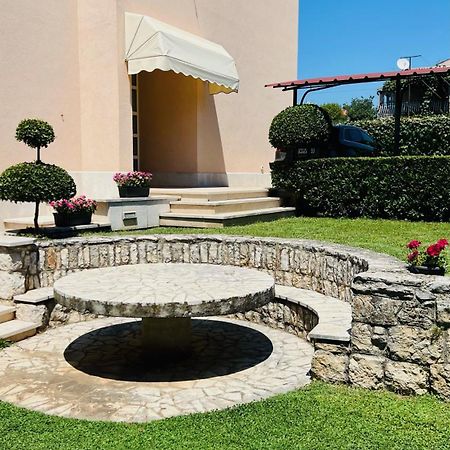 Apartments Monfiorenzo Ровінь Екстер'єр фото