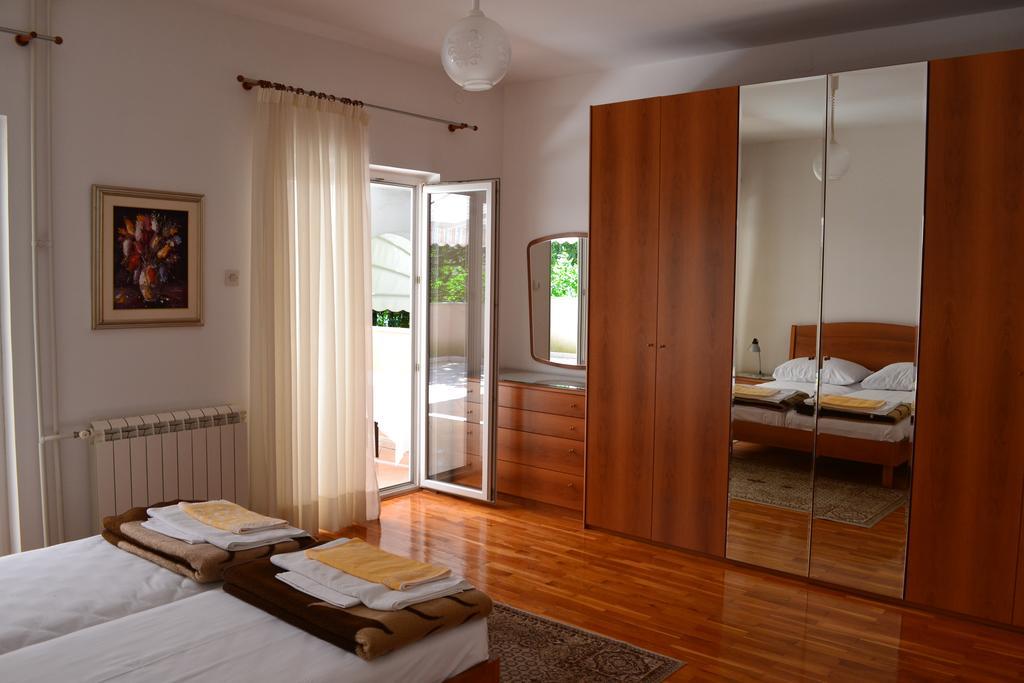 Apartments Monfiorenzo Ровінь Екстер'єр фото