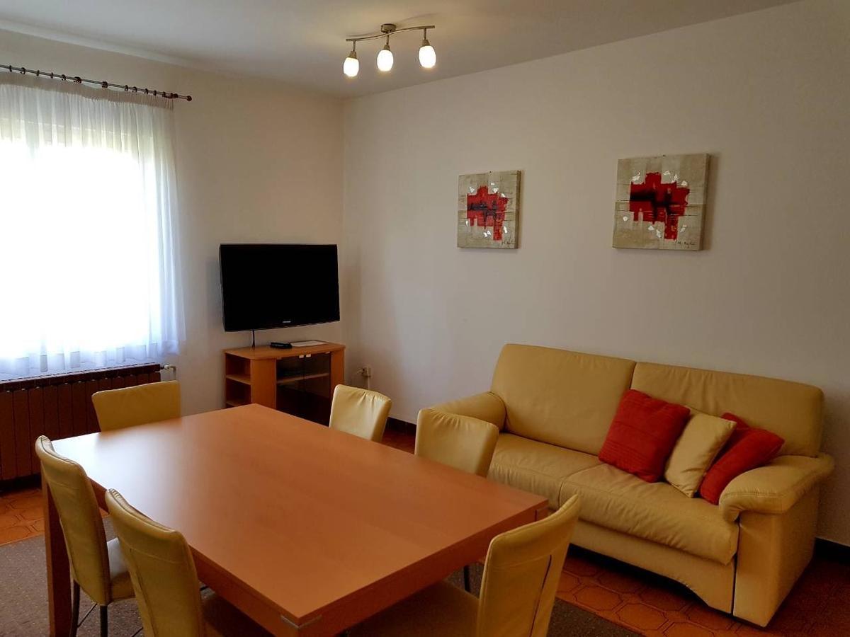 Apartments Monfiorenzo Ровінь Екстер'єр фото