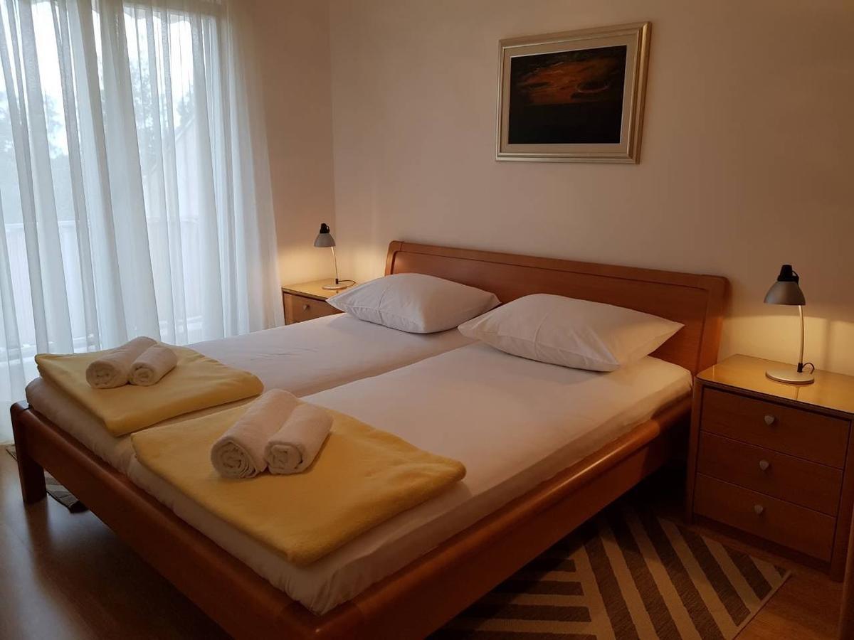 Apartments Monfiorenzo Ровінь Екстер'єр фото